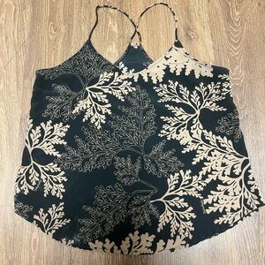 Manuhealii Tank Top